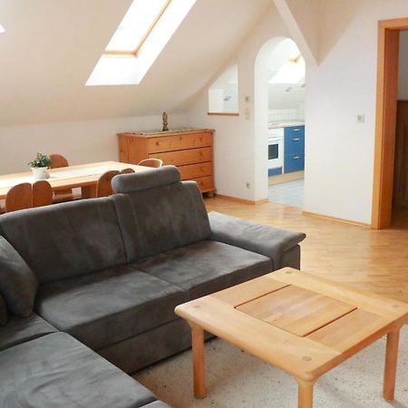 אוברטרום אם זי Ferienwohnung Am Bio-Bauernhof מראה חיצוני תמונה