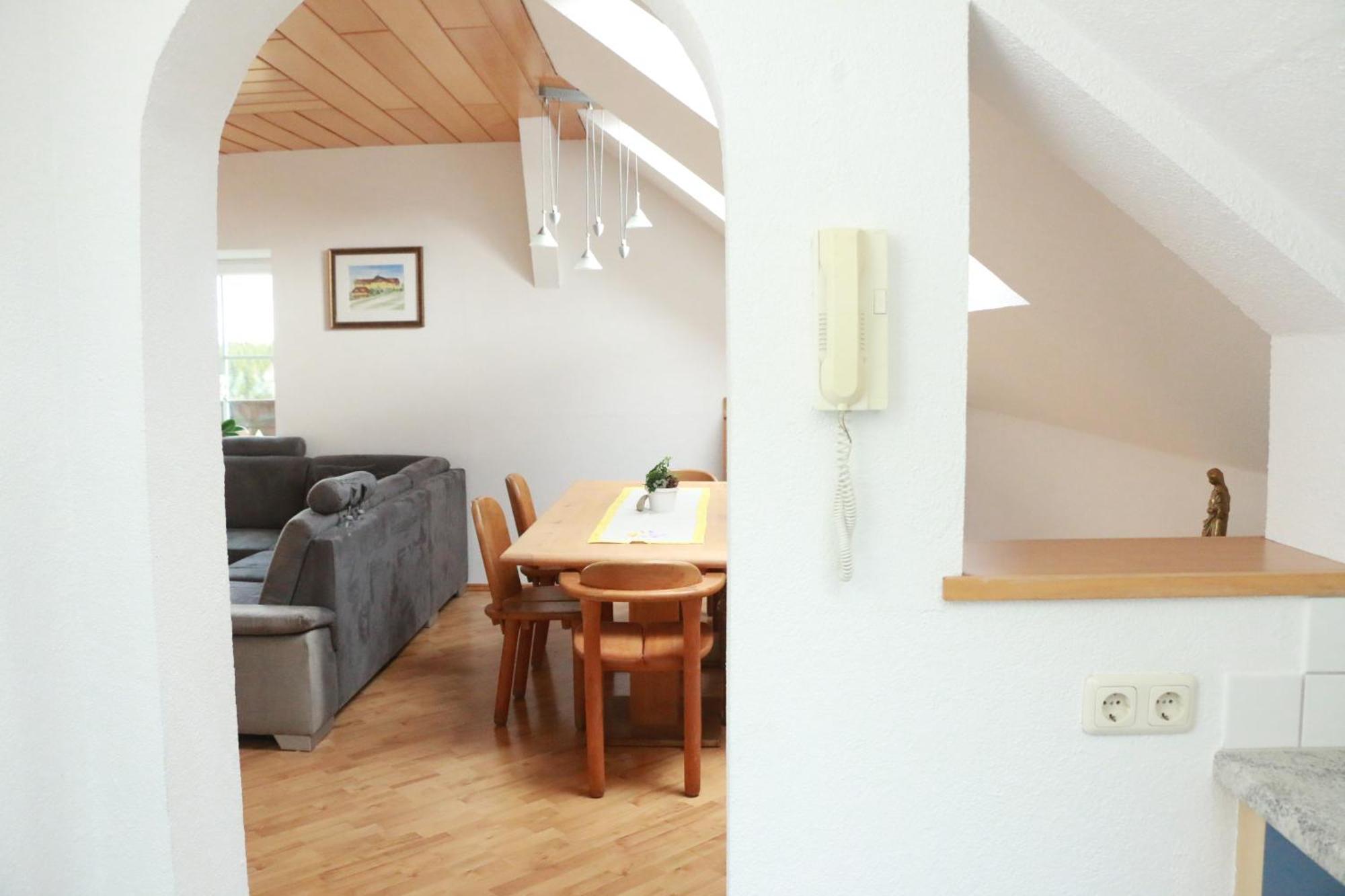 אוברטרום אם זי Ferienwohnung Am Bio-Bauernhof מראה חיצוני תמונה